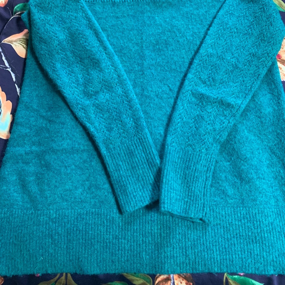 Sweater - Picture 3 of 3